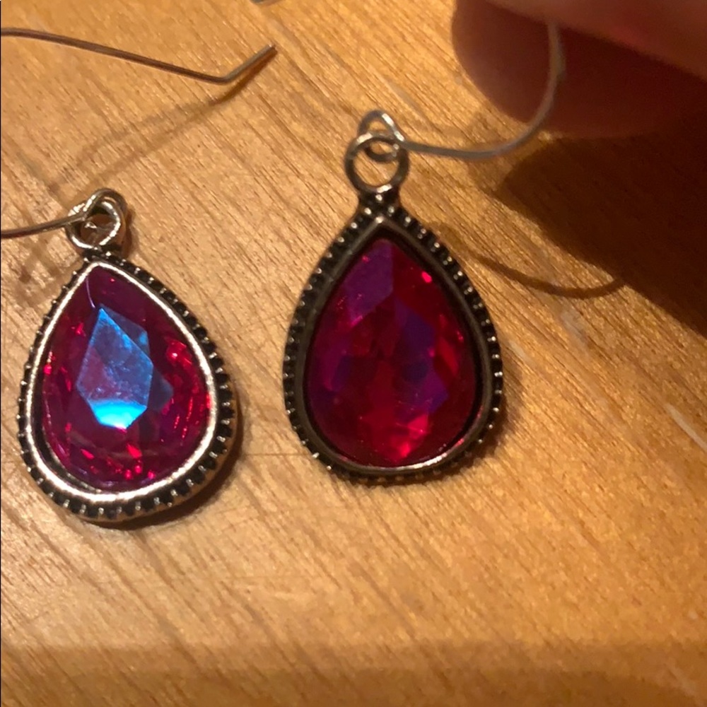 Earrings - Picture 2 of 4